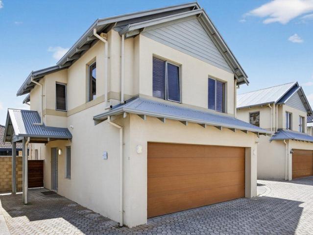Townhouse for rent in Parklands, Western Australia