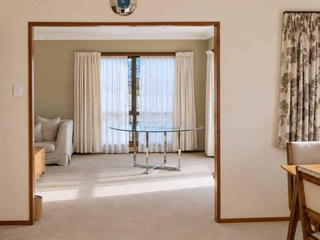 Townhouse for rent in Otakou