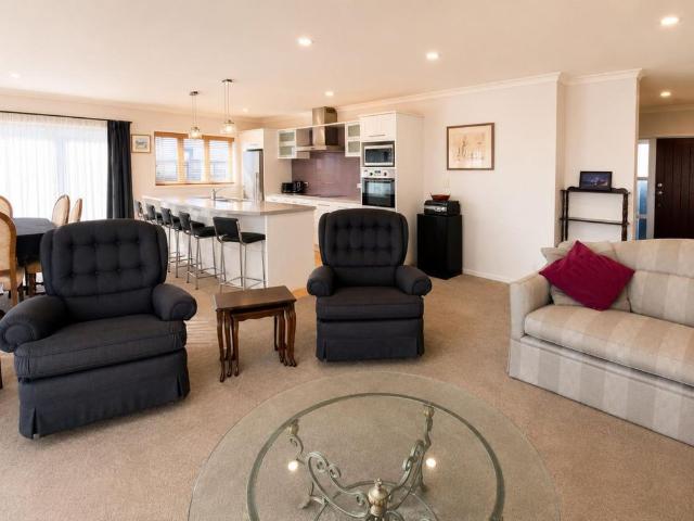 Townhouse for rent in Hillsborough, Taranaki