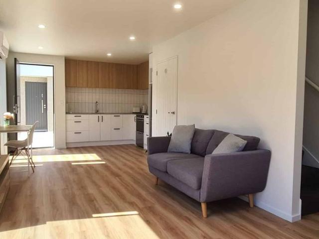 Townhouse for rent in Otakou