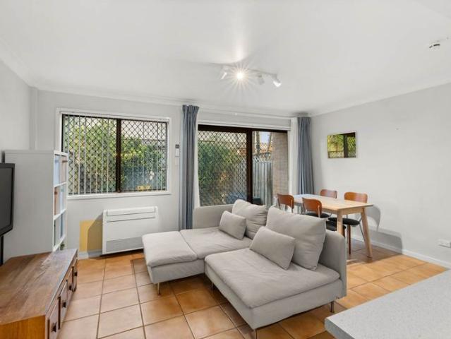 Townhouse for rent in Ambergate, New South Wales