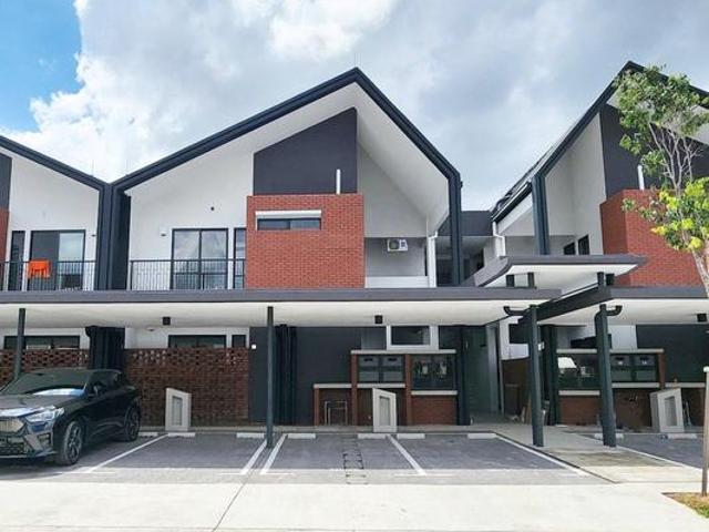 Townhouse for rent in Petaling, Alam Impian