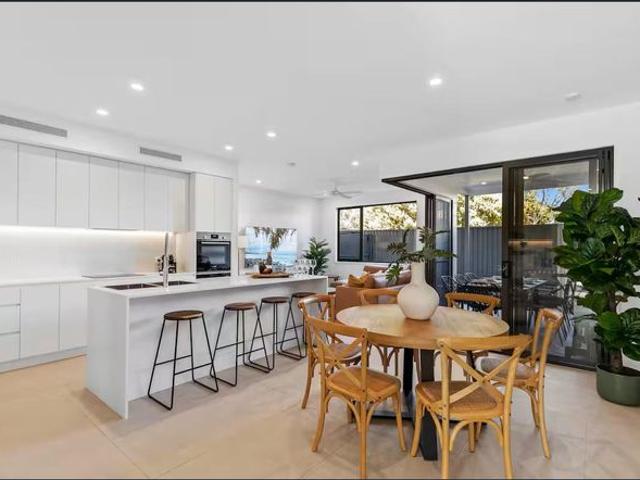 Townhouse for rent in Toombul, Queensland