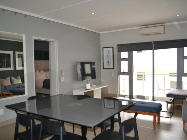 Apartment for rent in Atholl Gardens, Johannesburg