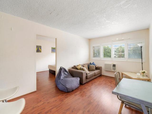 Apartment for rent in Toombul, Queensland