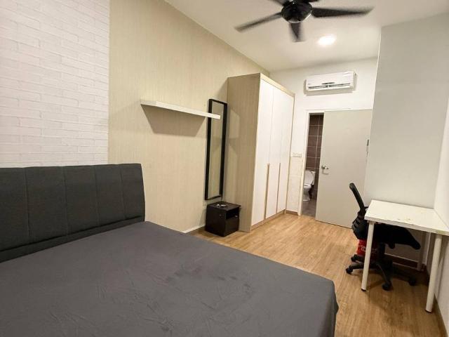 Room for rent in Petaling, Alam Impian