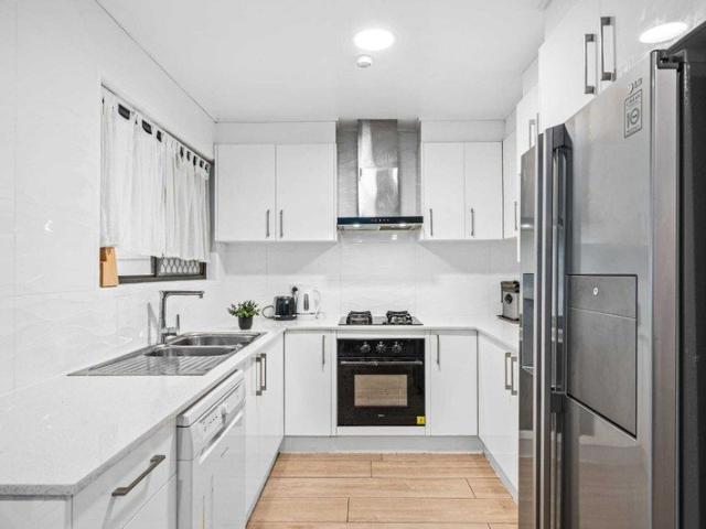 Apartment for rent in Toombul, Queensland