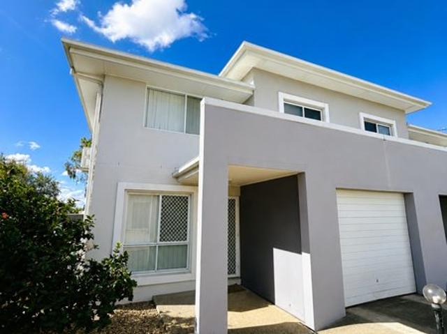 Townhouse for rent in Gracemere, Queensland