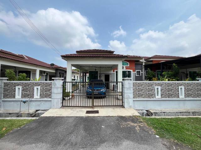 Residential House for sale in Malaka