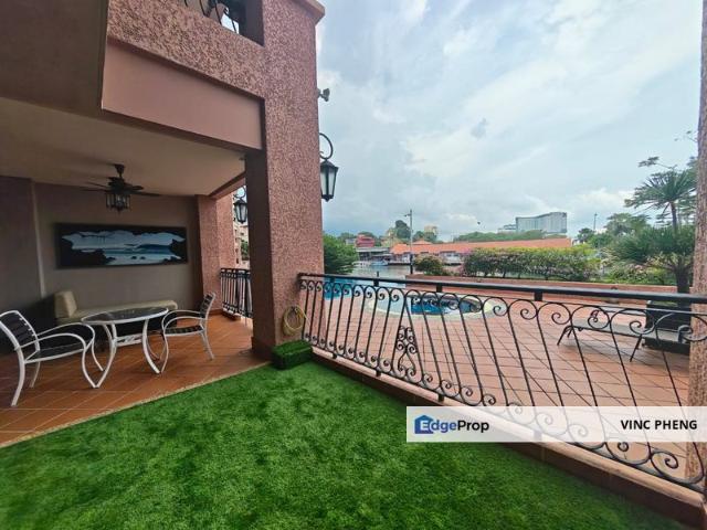 Condominium for sale in Malaka
