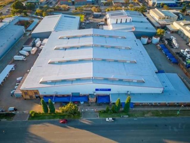 Commercial for sale in Vosloorus, Gauteng