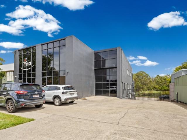 Warehouse for rent in Toombul, Queensland