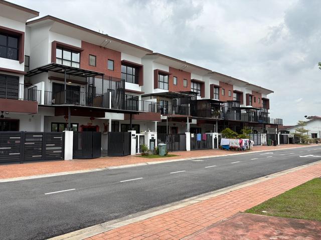 Terraced House for sale in Petaling, Subang Jaya