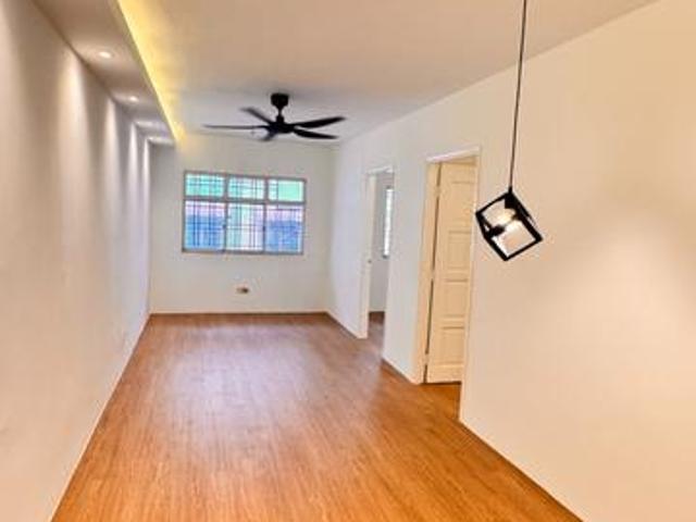 Apartment for sale in Petaling, Damansara Damai