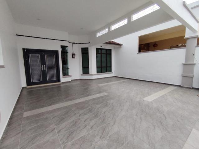 Terraced House for sale in Rembia, Malaka