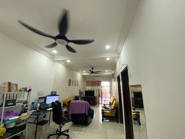 Terraced House for sale in Seri Kembangan, Majlis Bandaraya Subang Jaya