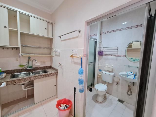 Townhouse for sale in Cheng, Malaka