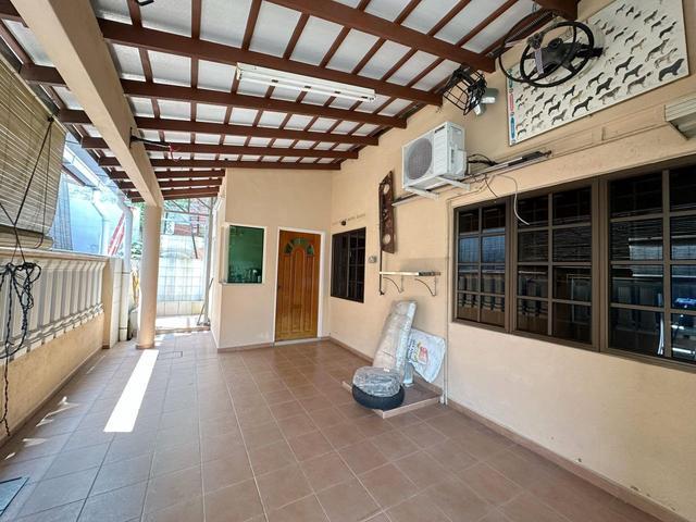 Residential House for sale in Malaka