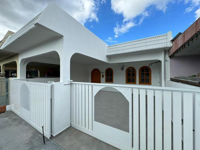 Terraced House for sale in Malaka