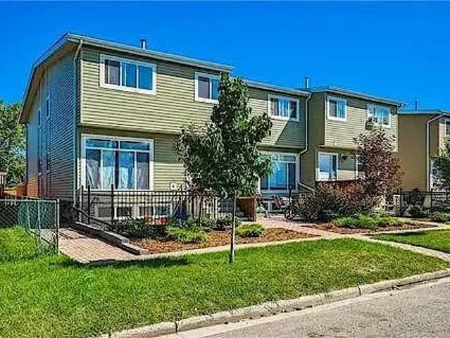 Townhouse for rent in High River, Town of High River