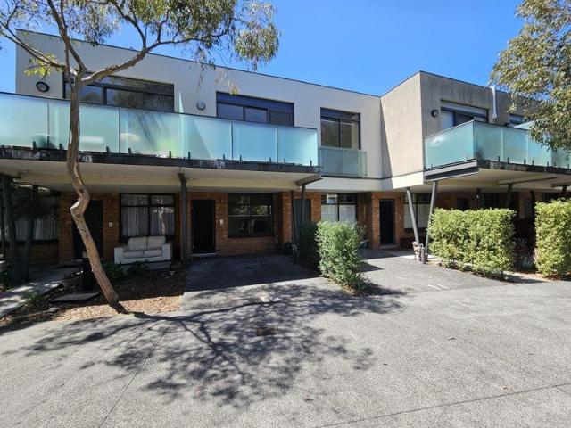 Townhouse for rent in Camerons Creek, Victoria