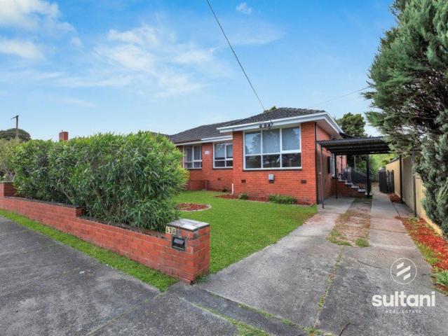 House for sale in Dandenong North, Melbourne