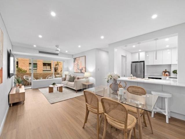 Apartment for sale in Lower North Shore, Sydney