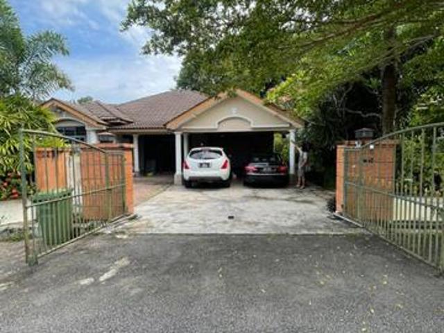 Bungalow for sale in Kuantan, Pahang