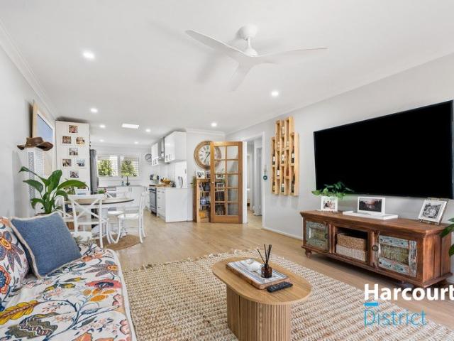 Villa for sale in Marmion, Western Australia
