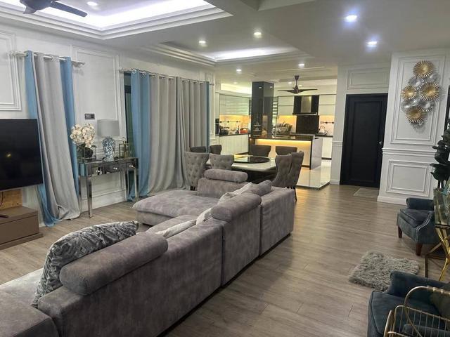 Terraced House for sale in Malaka