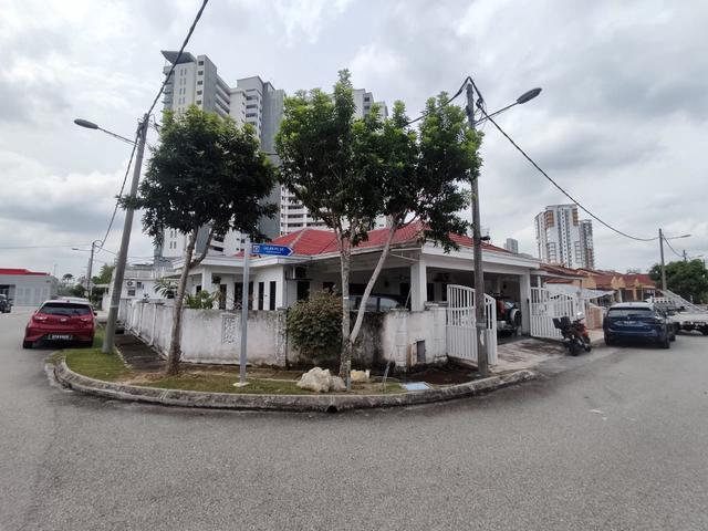 Terraced House for sale in Tanjong Sepat, Selangor