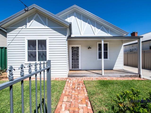 House for sale in Orana Heights, Dubbo