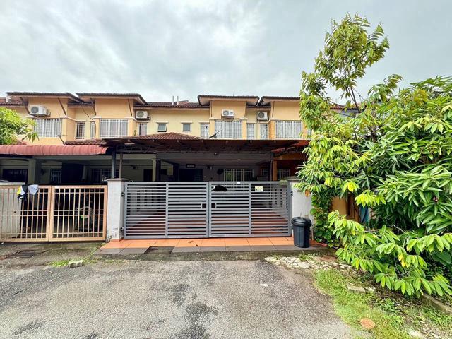 Terraced House for sale in Saujana