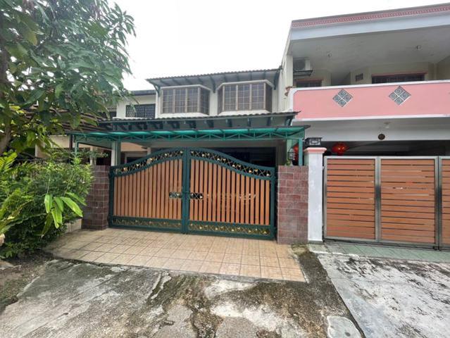 Terraced House for sale in Langat, Selangor