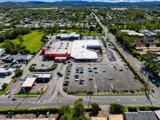 Retail for rent in Toombul, Queensland