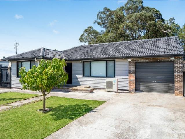 House for rent in Smithfield, Sydney
