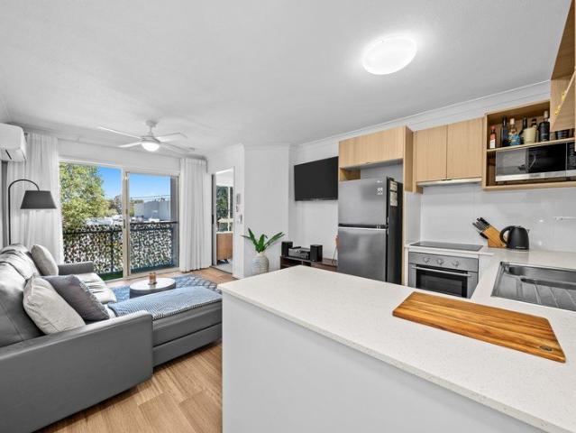 Apartment for sale in Surfers Paradise, Gold Coast City