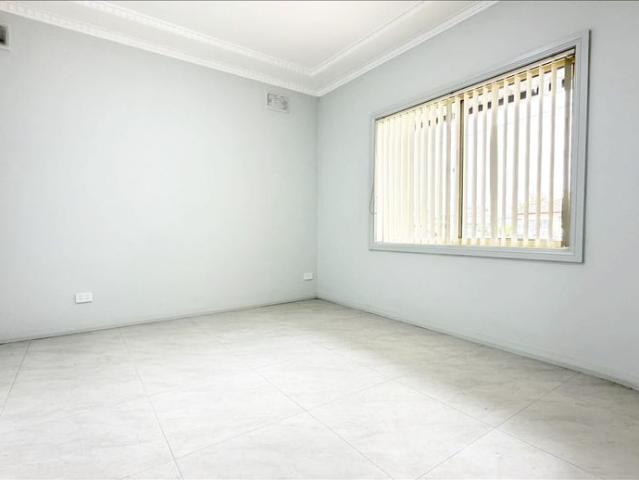 House for rent in Carramar, Sydney