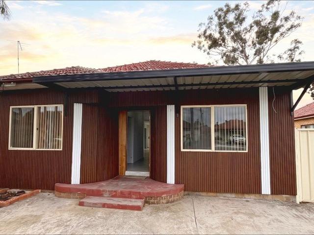 House for rent in Carramar, Sydney