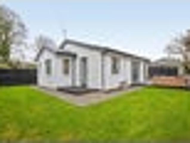 House for sale in Chaslands, Canterbury