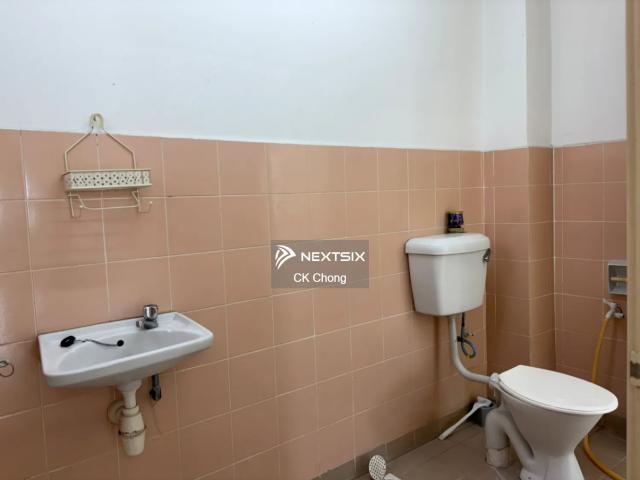 Shop for rent in Petaling, Subang Jaya