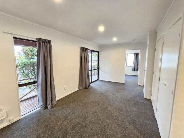 House for rent in Oratia