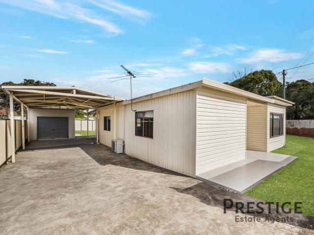 House for rent in Smithfield