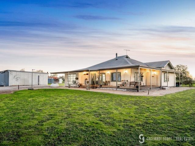 House for sale in Pine Lodge, Victoria