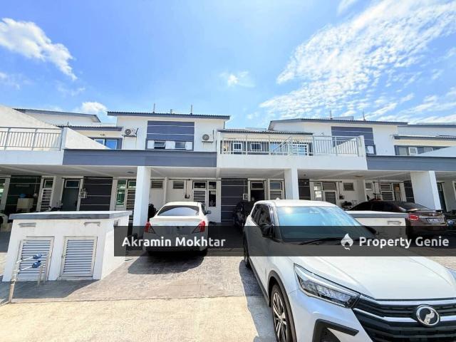 Townhouse for sale in Tanjong Sepat, Selangor