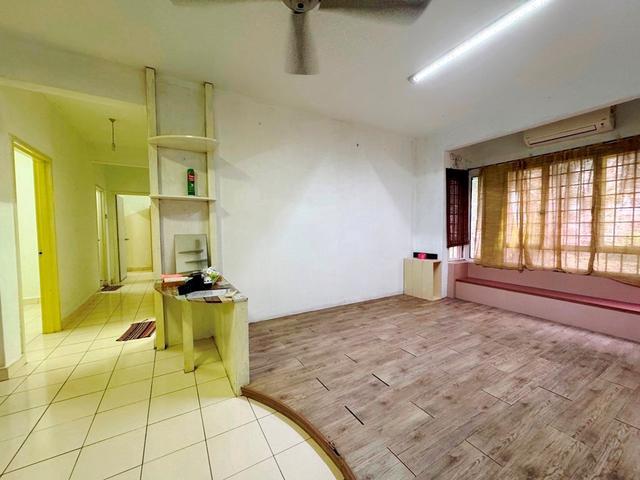 Apartment for sale in Port Klang, Selangor