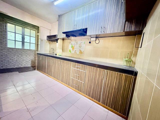 Flat for sale in Petaling, Alam Impian
