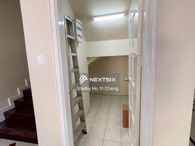 Residential House for sale in Country Heights Damansara, Kuala Lumpur