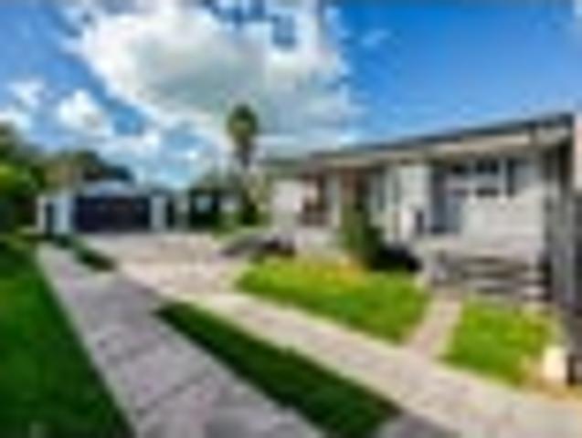 House for sale in Papakura