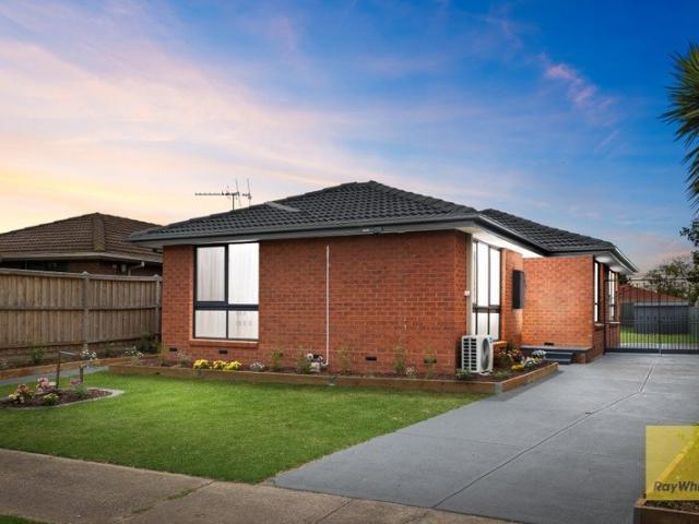 House for sale in Golf Links, Melbourne